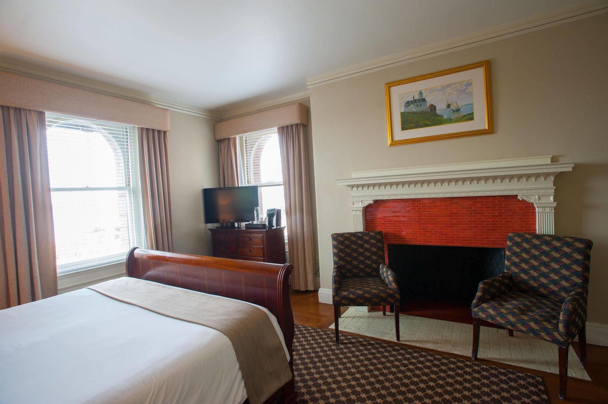 Oceancliff I & II Hotel นิวพอร์ต ภายนอก รูปภาพ