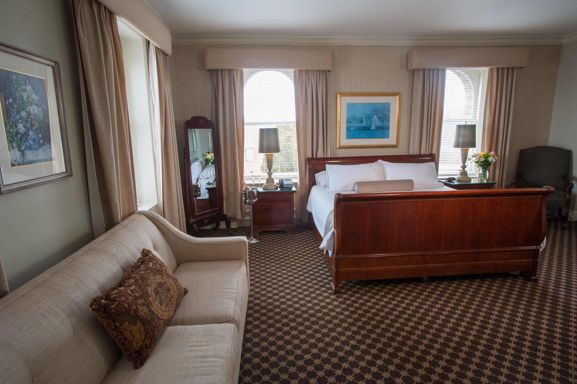 Oceancliff I & II Hotel นิวพอร์ต ภายนอก รูปภาพ